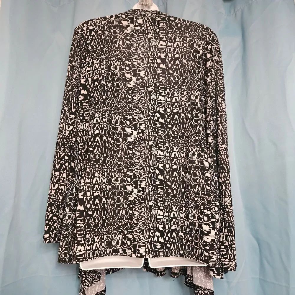 Isabella Rodriguez sweater - Picture 5 of 5